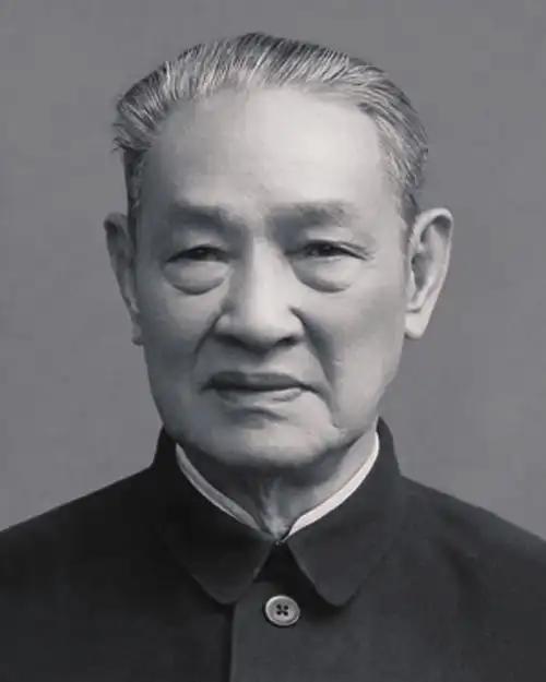 程潜是国民党元老，1949年和陈明仁一起率部起义，促成了长沙和平解放。建国后程潜