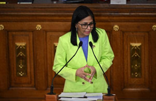 谁能想到，现在让特朗普恨得牙痒痒、连觉都睡不好的人，不是跟他死磕到底的伊朗最高领