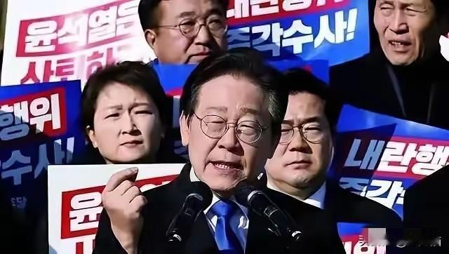 有外国记者问韩国总统李在明，中国若武统台湾你帮不帮？李在明笑着说，那是别人的家务