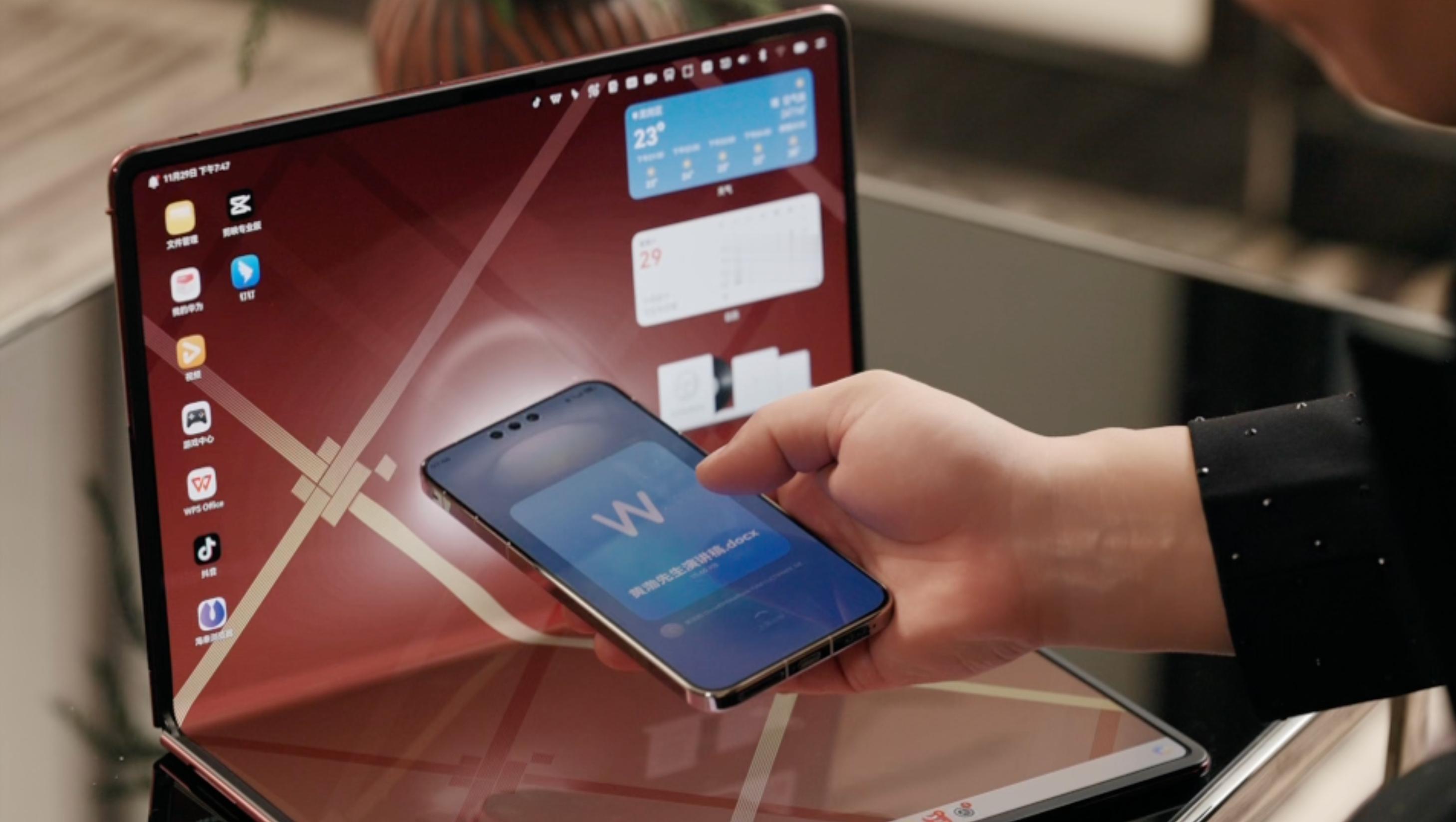 看完黄渤鸿蒙vlog，最直观的感受是，鸿蒙系统已经基本成熟，绝大部分人作为主力机