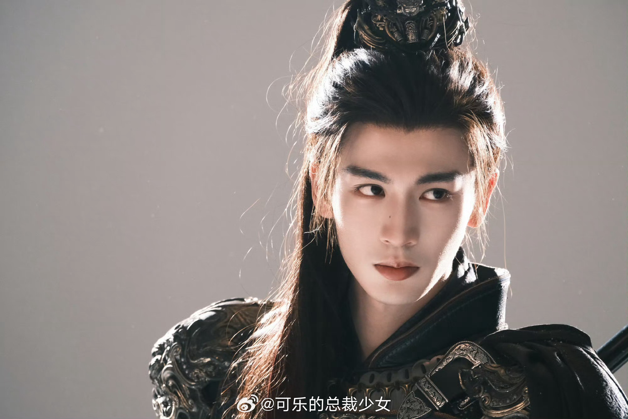 张凌赫 内娱仙品的含金量 张凌赫在逐玉里的谢征真的太可了，一出现就是扑面而来的少