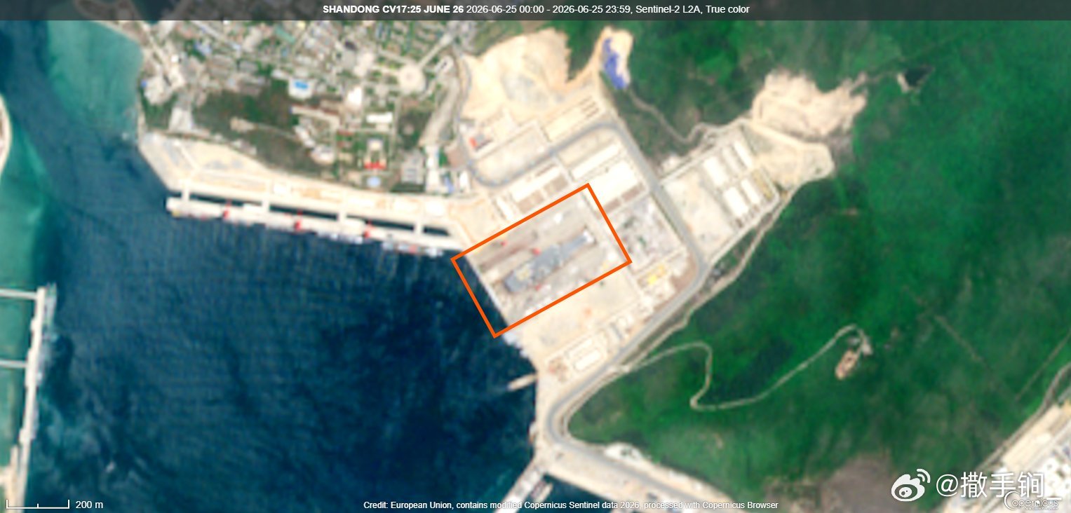 外网称福建舰已返回驻地；山东舰则继续在坞内维保。福建舰山东舰