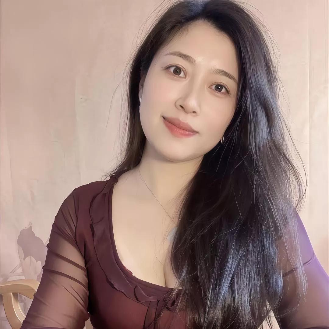 温柔笑靥，优雅气质，岁月静好温柔高贵的女性 让岁月优雅静好 温婉眸光 温婉高级 