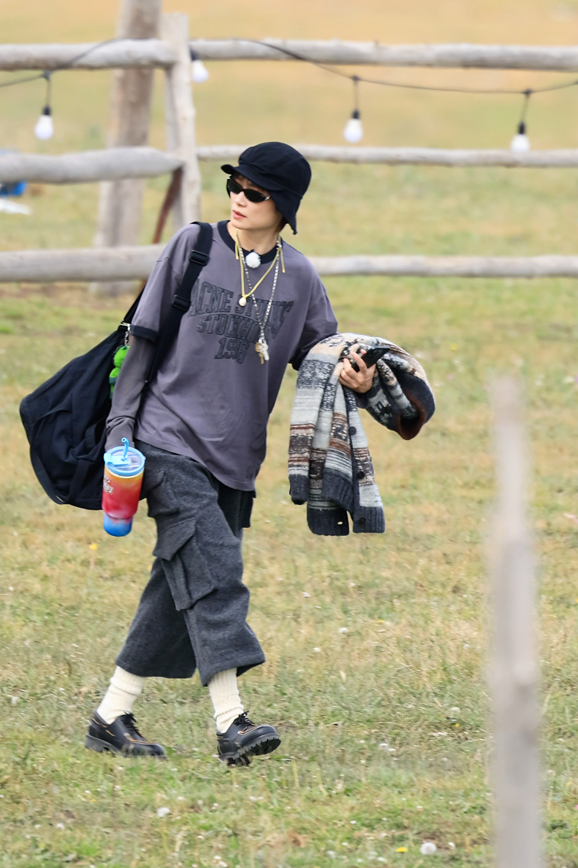 山系穿搭和草原真的很配🍃李宇春李宇春向野的我们向野的我们李宇春向野的我们路透
