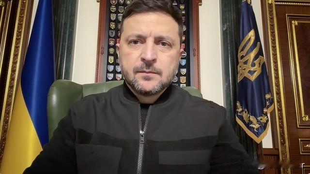 乌克兰总统泽连斯基在晚间讲话中表示，乌克兰情报部门报告称，俄罗斯人正在准备对乌克