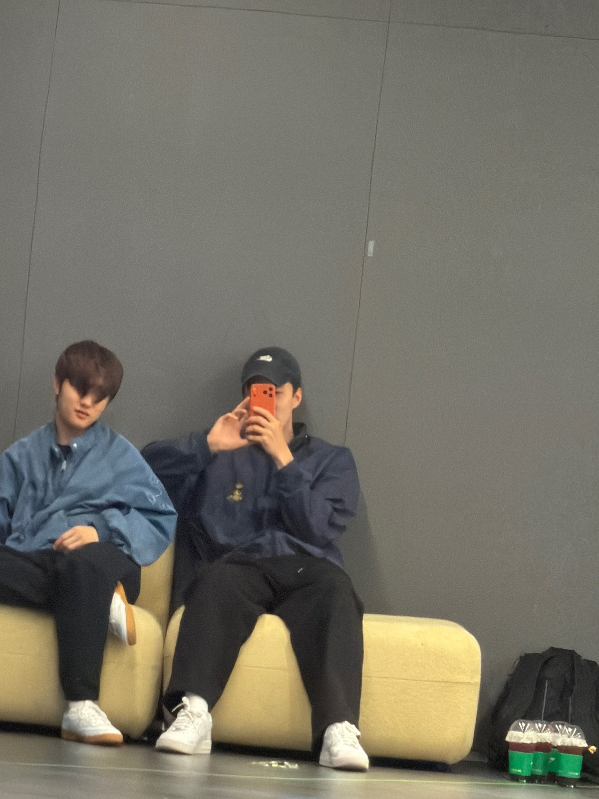 世勋啊做旁边的“鬼”是你的伴侣鬼吗