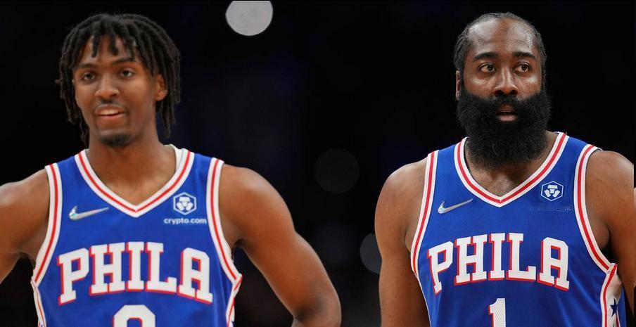 马克西和他的恩师h哈登3节过后，得分篮板助攻全一样，都是25分4板5助攻！果然是