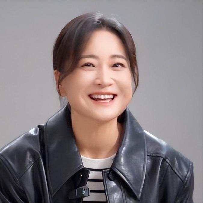 演员，贾玲说，最后的拳击擂台，和我对战的，是真正的拳击运动员，我的期望值，就是打