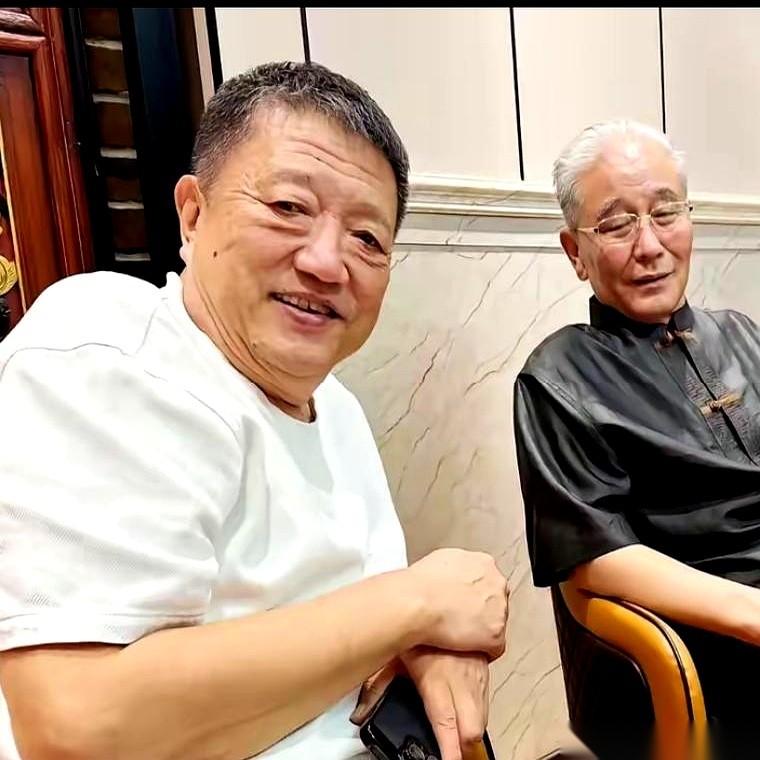 楼上那大爷，62岁，前两天还看他在楼下压腿呢，人没了。
就这么突然。
这年头，“