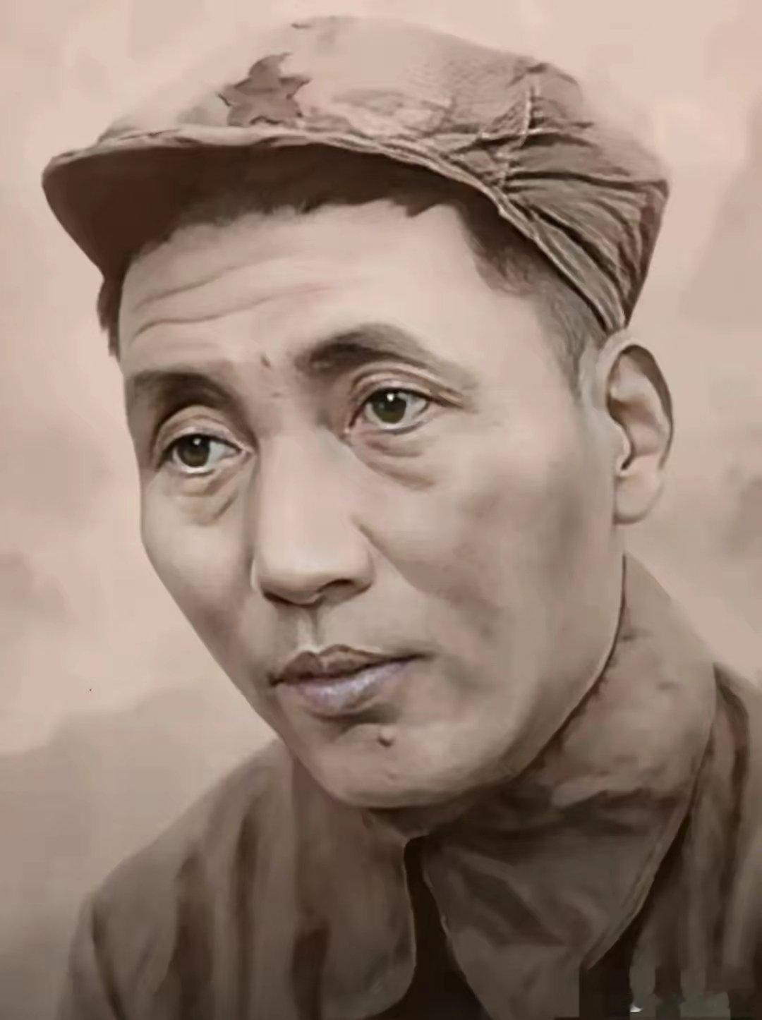 人间正道是沧桑，这是刚走完长征，毛主席的样子，疲惫的身躯仿佛承受了世间所有的苦难