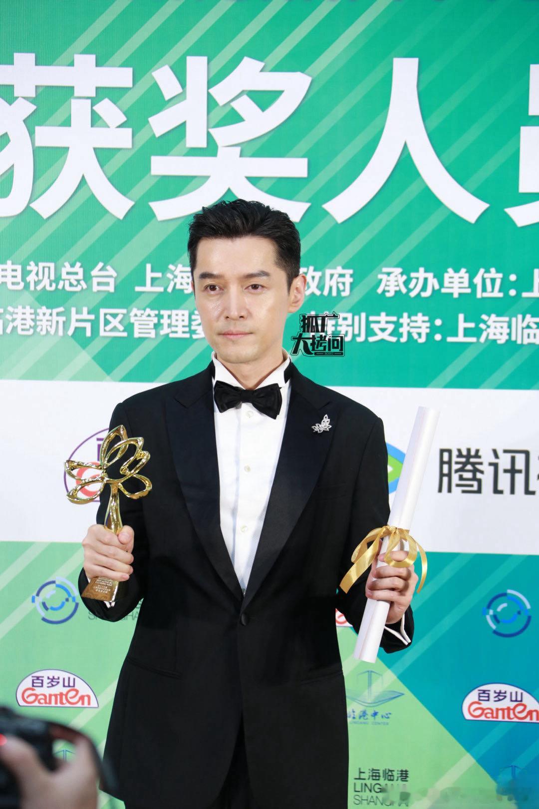 #胡歌得奖白玉兰后安利新综艺#说起胡歌，含金量完全就是满满的有，而且要不要这么可