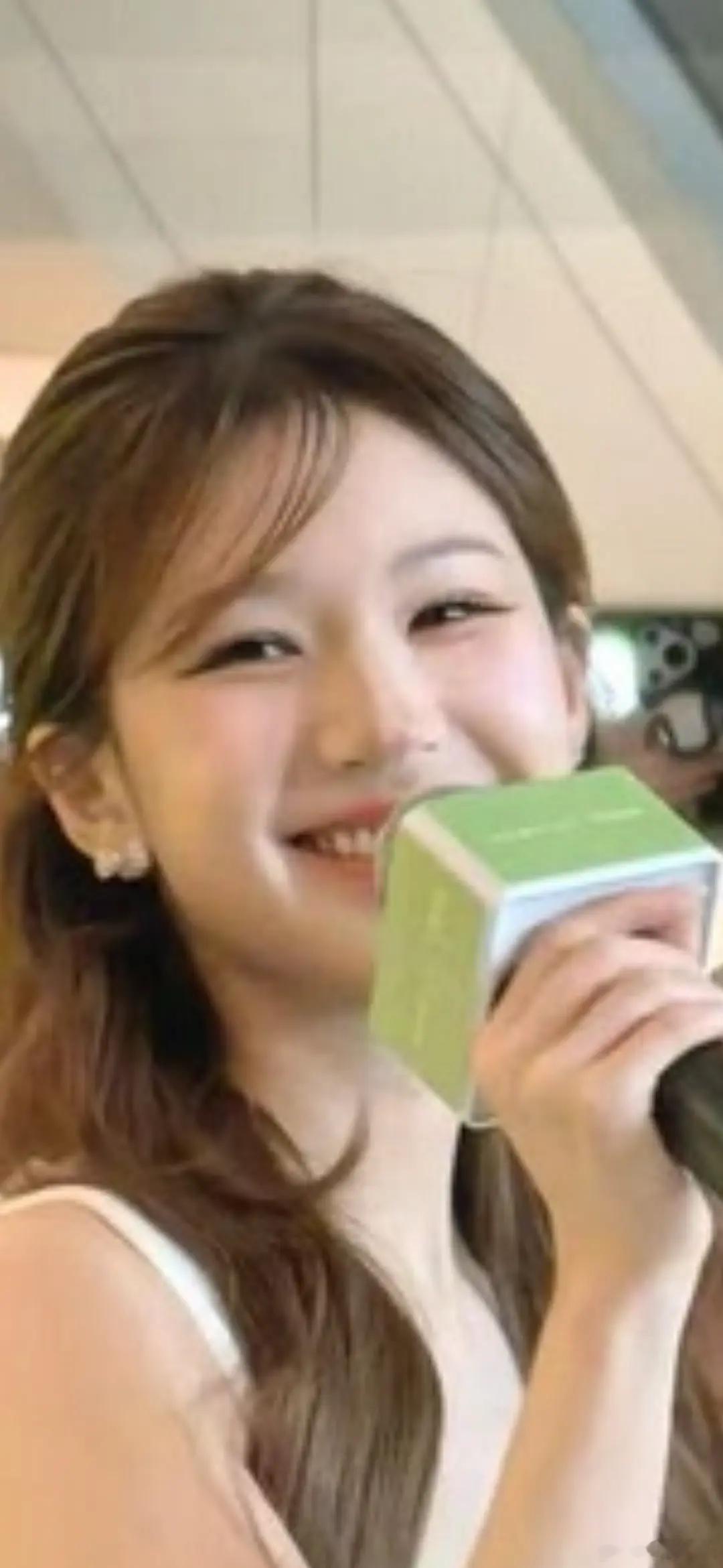 🥩鼻翼两侧这阴影是不是自己画的啊