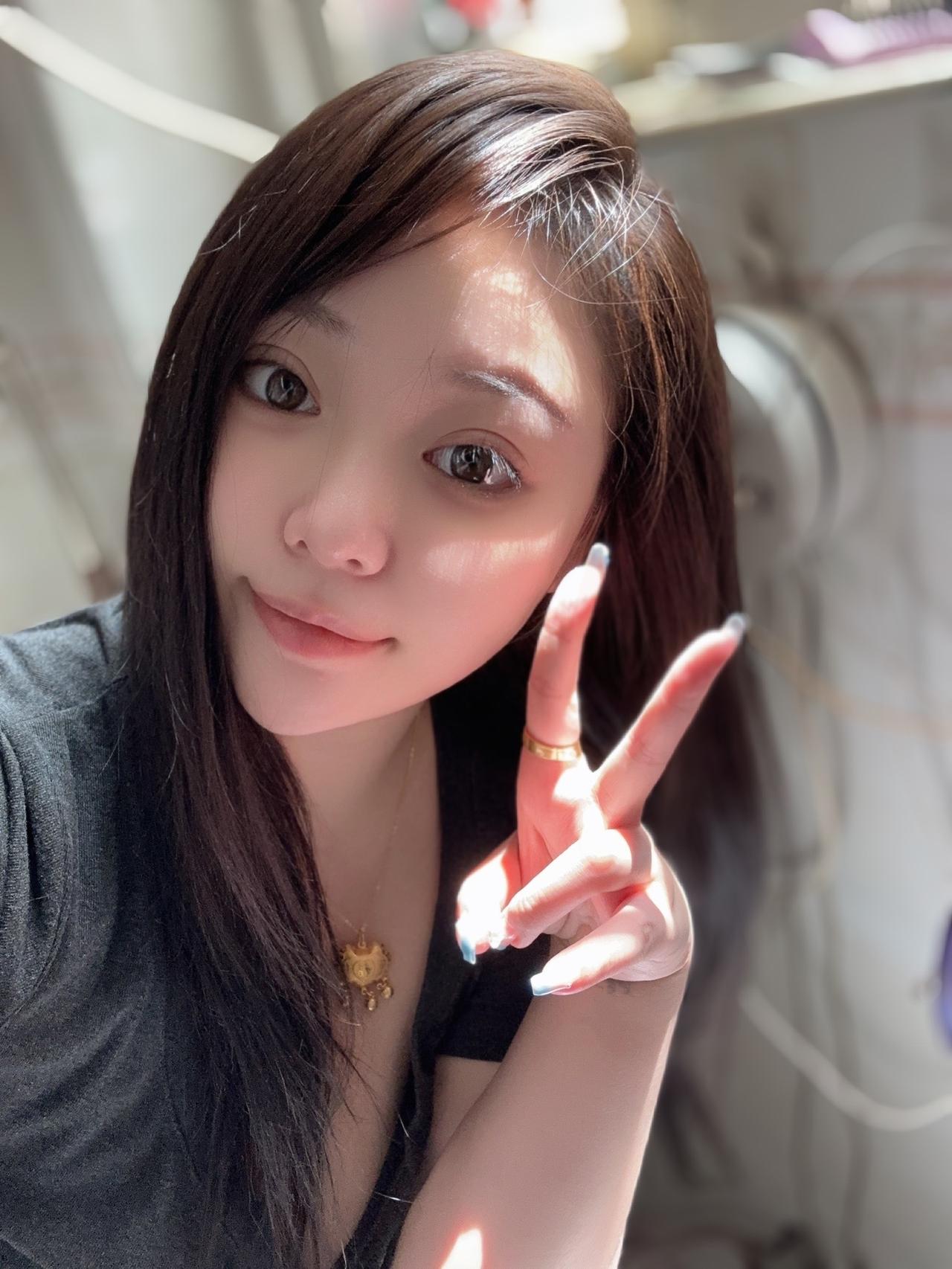 没跟我联系的日子 你又在跟谁分享日常lol