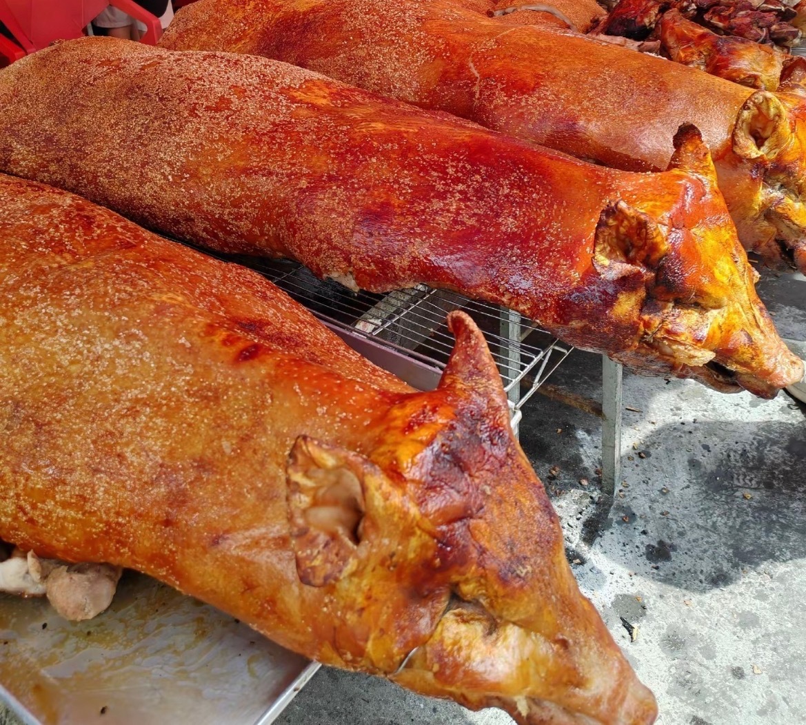 崇左龙头烤猪崇左美食地图广西崇左扶绥县龙头乡的烤猪真的太香了