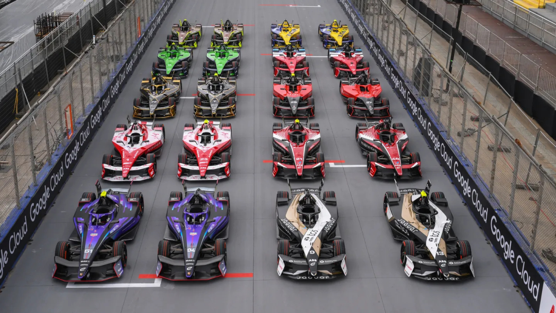 #差评说车# F1大家了解，但FE大家知道吗？FE，也就是世界电动方程式，它历史