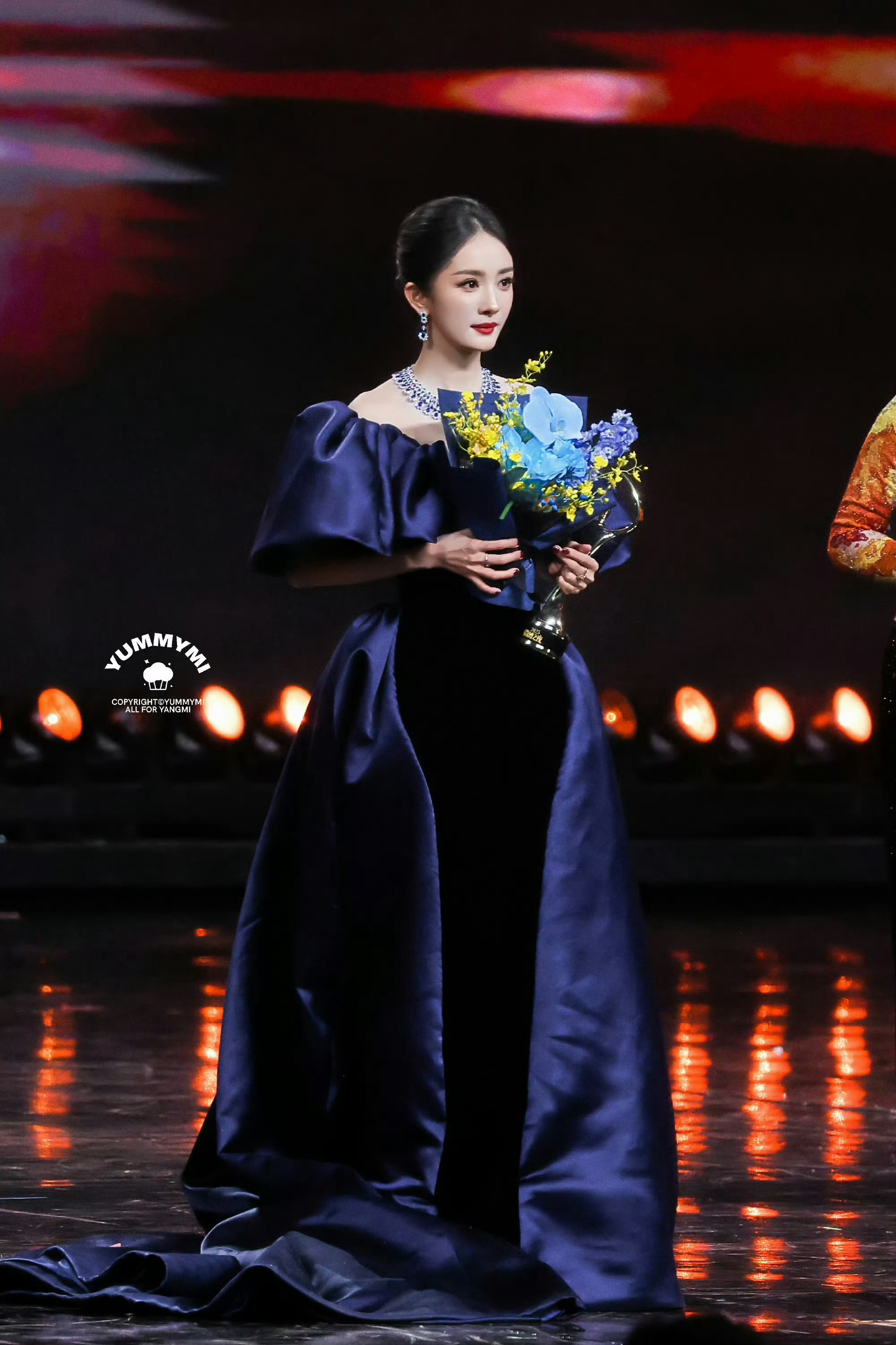 杨幂完全是Queen杨幂微博QUEEN