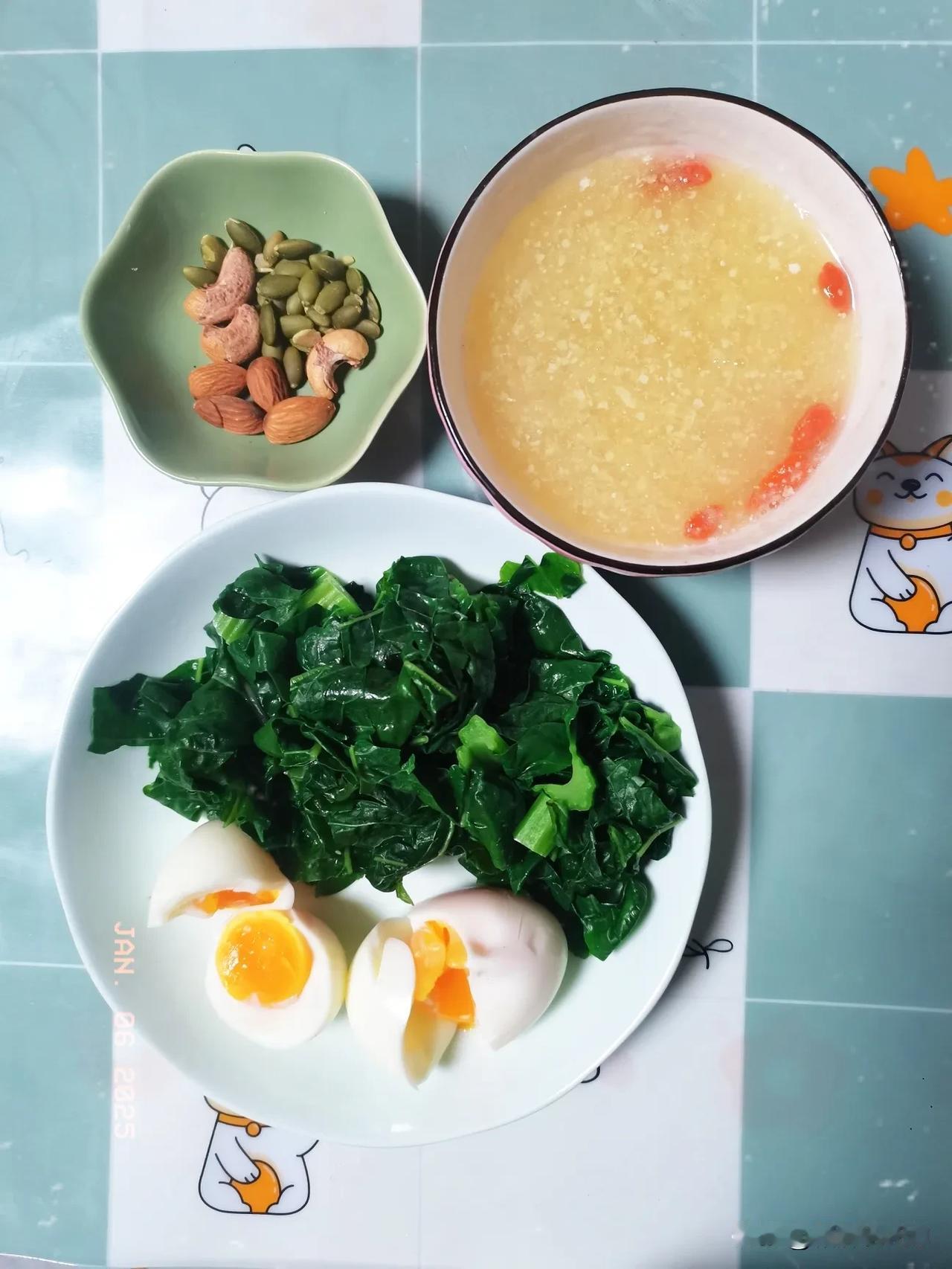 早餐怎么做减脂又美味?
冬日绵绵之中年女性减脂早餐日记
主食：小麦胚芽
蛋白质：