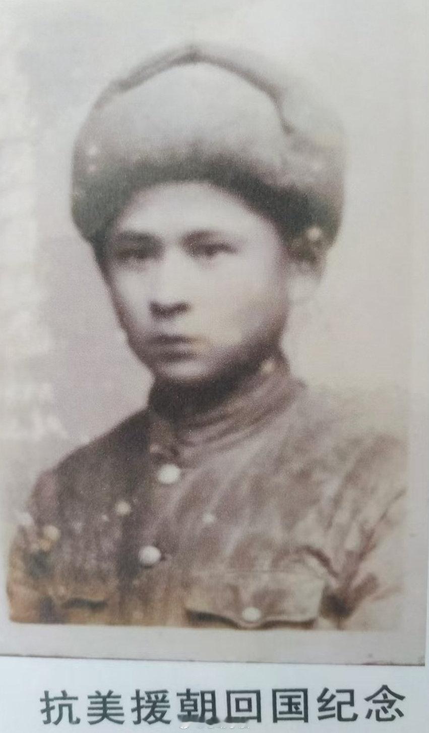 宁波老兵珍藏71年合照终等来一声罗叔叔 94岁老兵罗英原名章燧樵，早年做地下通信