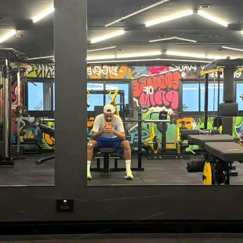 内马尔 健身房🏠 