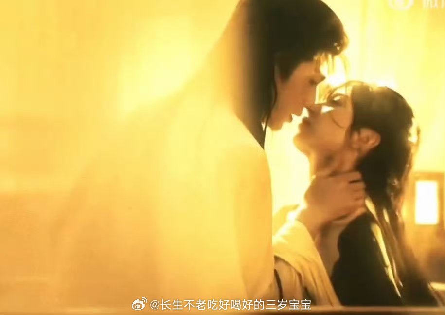 张凌赫田曦薇浴池戏好期待！逐玉你快点更，根本不够看啊！爱奇艺逐玉