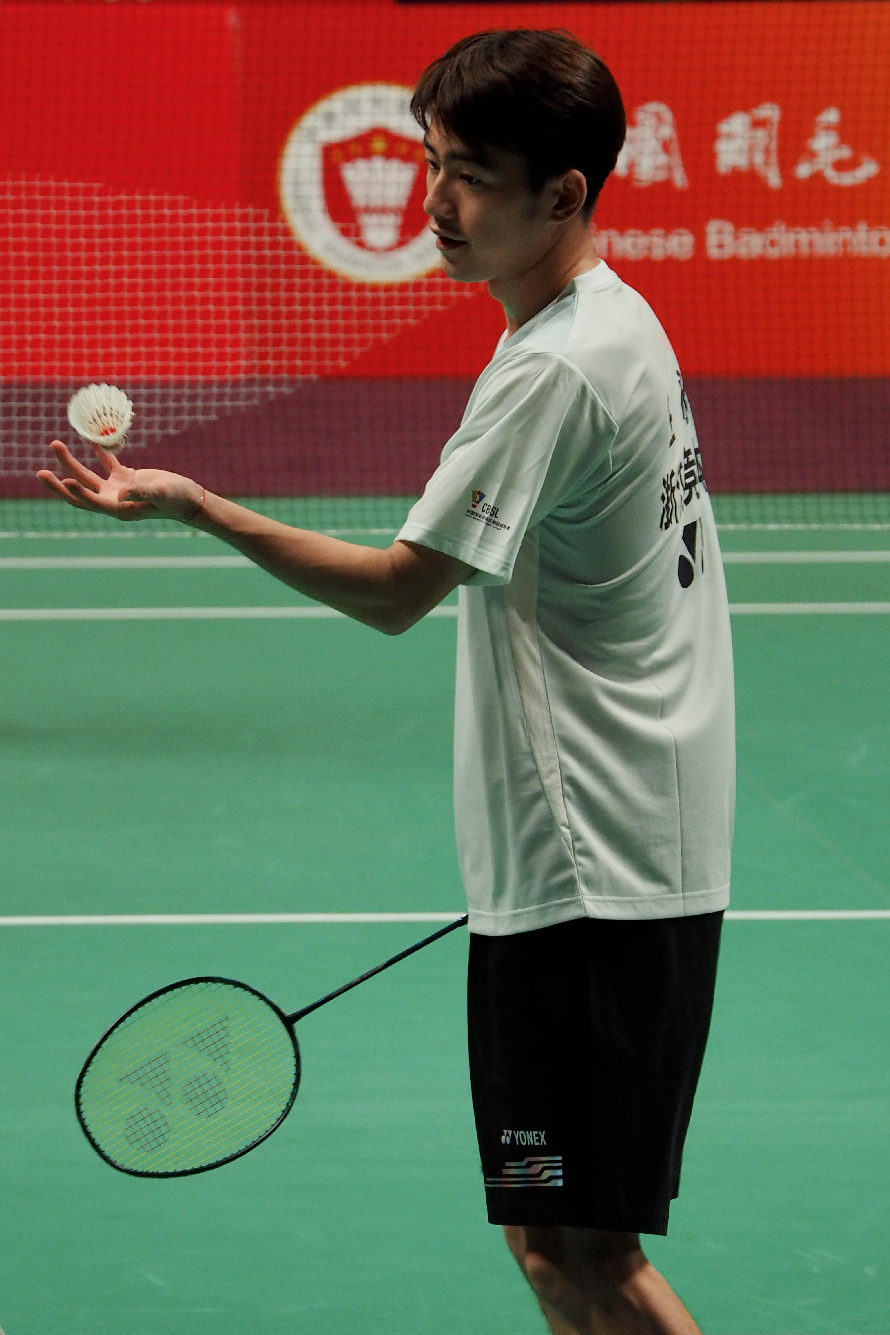 「幸运降临在指尖」真心热爱羽毛球的小孩们，一定会得到毛毛球女神的庇佑cr.xxf