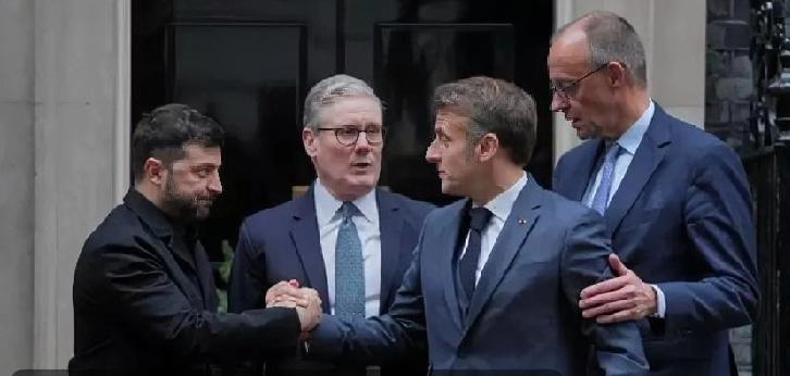 欧洲人现在处于一种认知和政治上的紧张状态。一方面，他们渴望恢复正常生活；另一方面