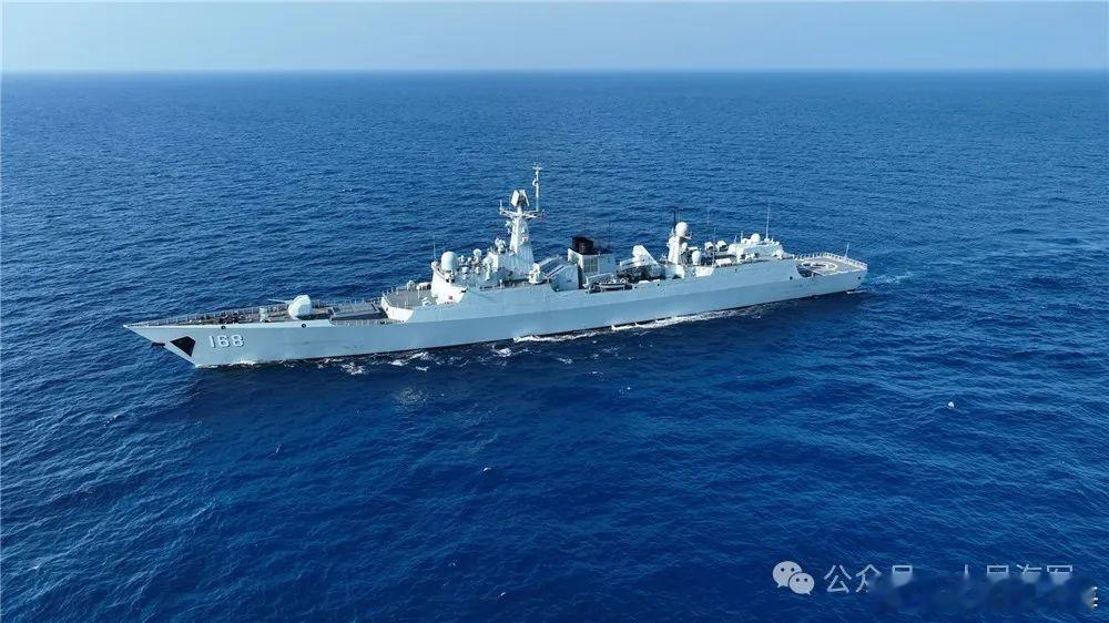 为庆祝人民海军成立75周年海军广州舰时隔12年再次踏上“回家”的旅途并于4月22