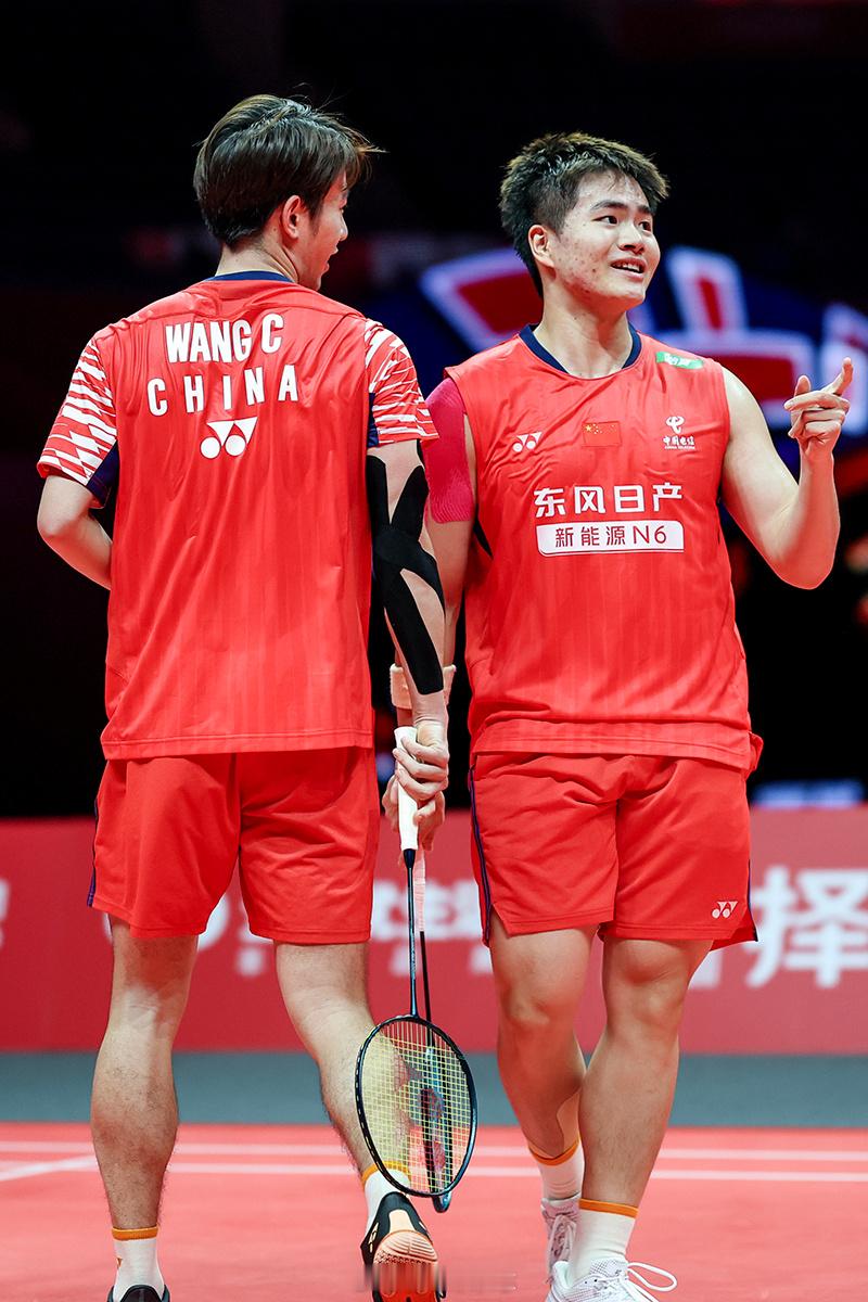 梁伟铿/王昶第三场小组赛将于今日晚场一号场地第四场出战，迎战印尼组合阿尔菲安/菲