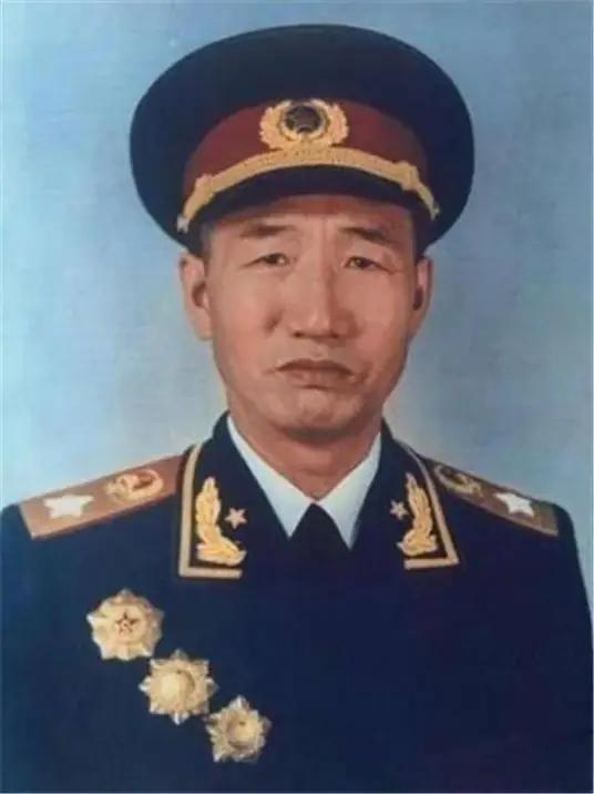 徐向前元帅为什么说是十大元帅中被低估的一位呢？
十大元帅中，徐向前徐帅是比较特殊
