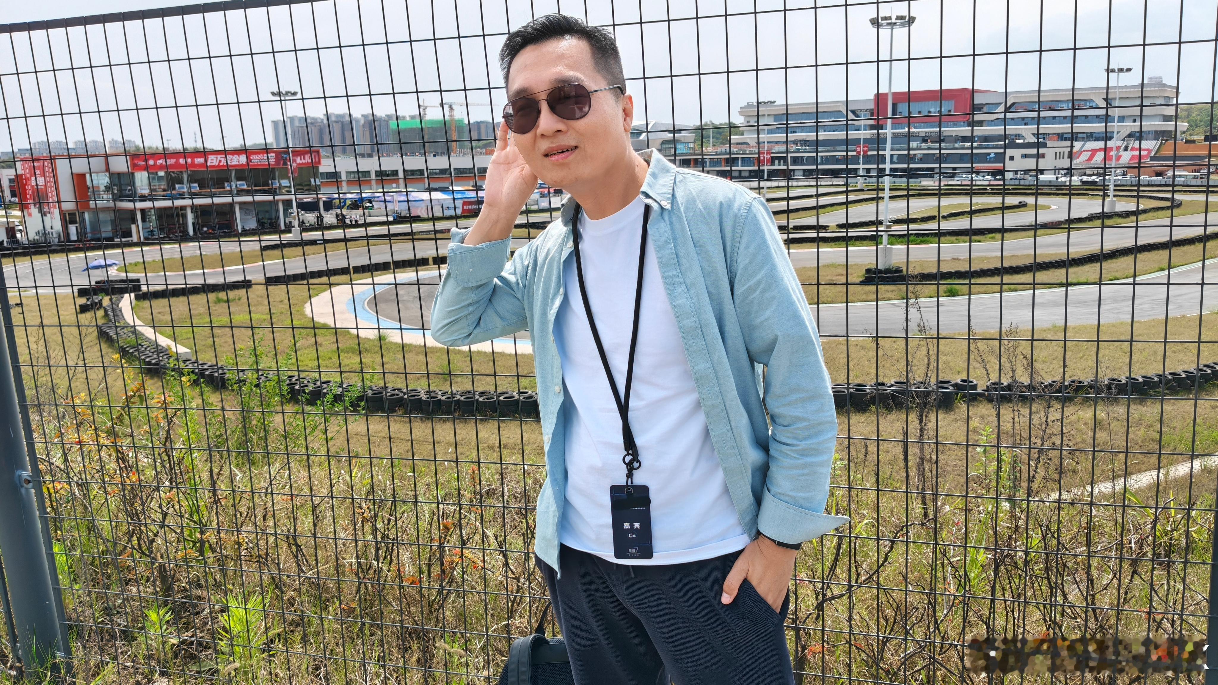 各位早上好！今天是4月24日，即将迎来一年中最忙碌的一天，不知道今天能不能突破3