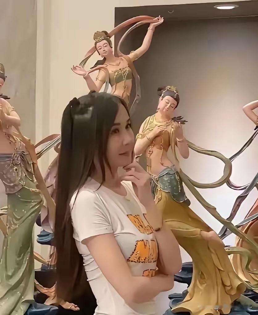 美了一辈子，看着就像小姑娘