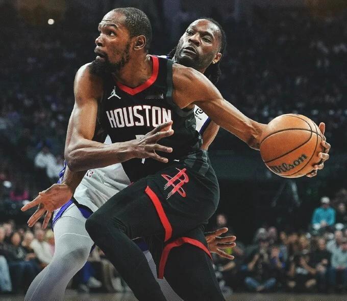 究竟是火箭打不过国王呢？
还是杜兰特碰到威少就发怵呢？
这个问题真的很难回答，也