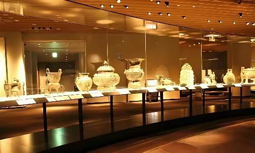 作为反制举措，必须要求日本无条件归还侵略时期掠夺的中国瑰宝！
 
在中国国家博物