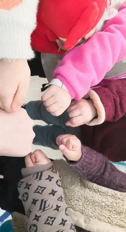 炸裂！丈夫结扎复查0精子，11个月后妻子怀四胎，医院回应让全网怒了
 
家人们快