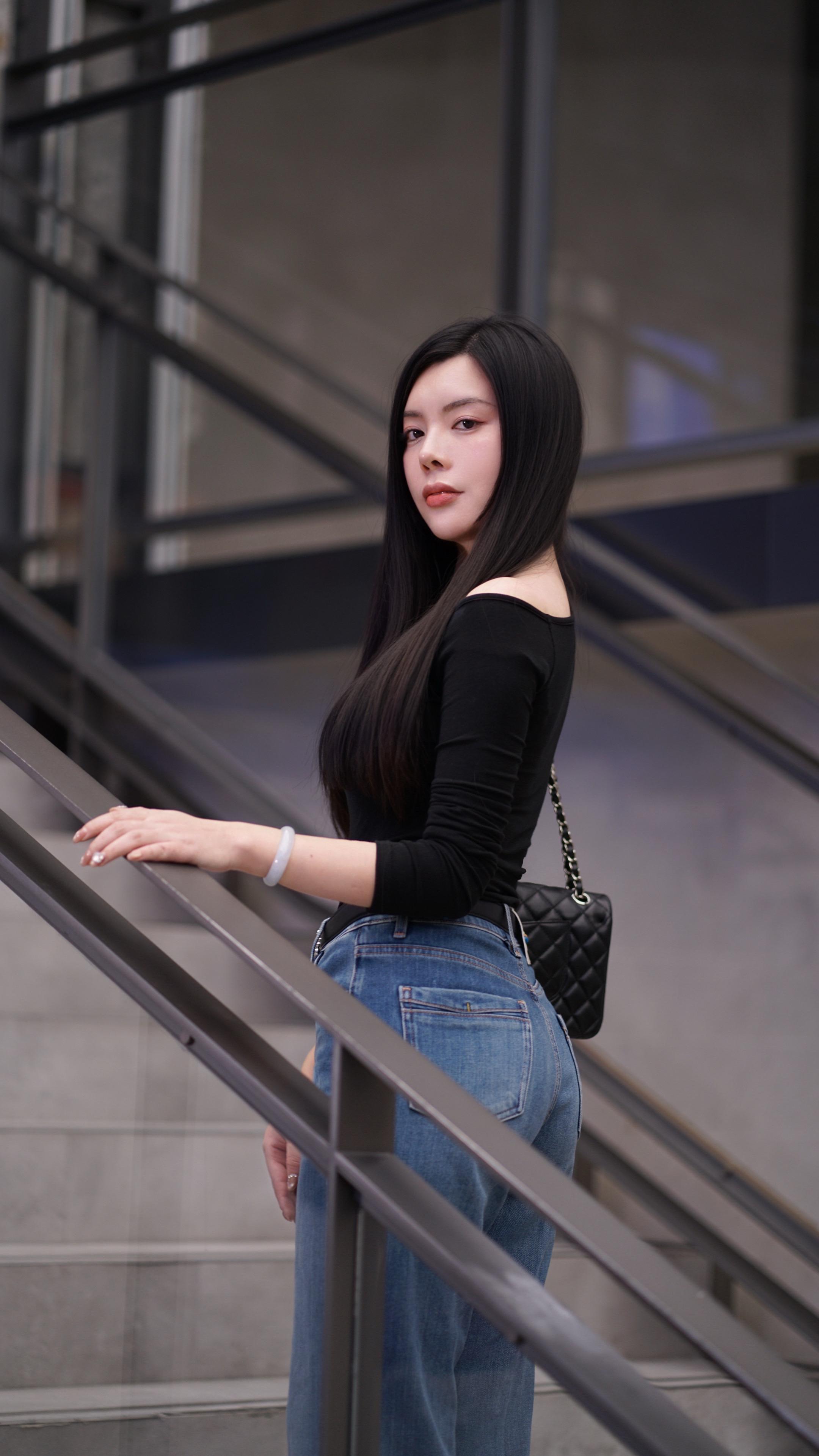 美貌是最直观的情绪价值。