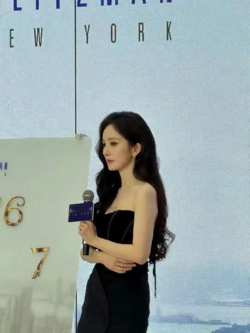 还得是杨幂，太有范儿了～ ​​​