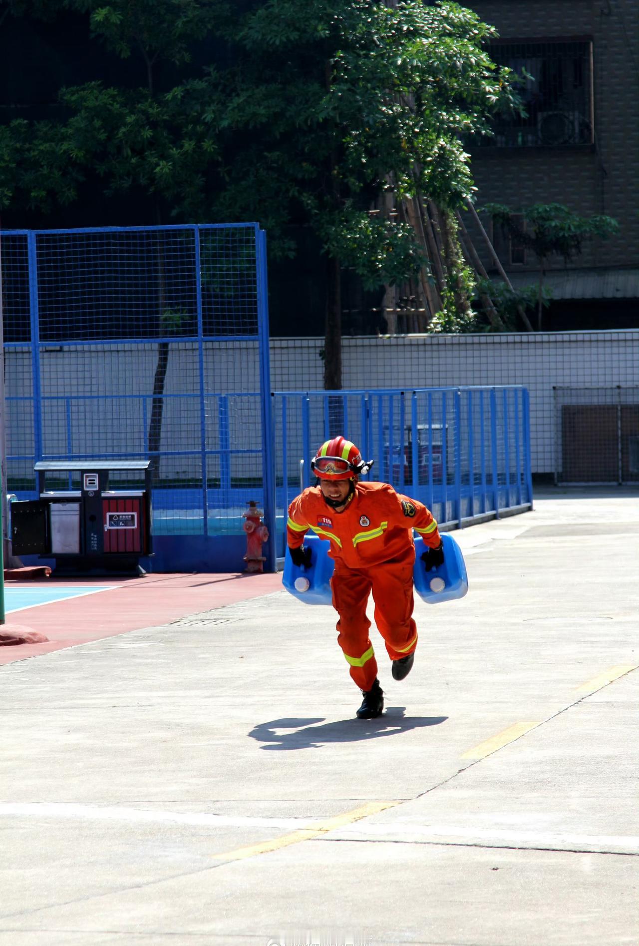 早安，中国守护者叭叭橙子 ​​​