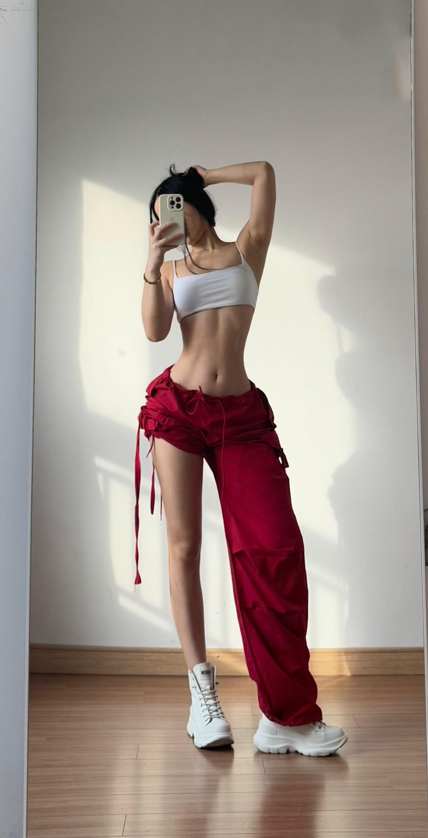 十二月的天却迟迟不见雪花 训练到一半  没由得失了兴致 那就随便记录一...