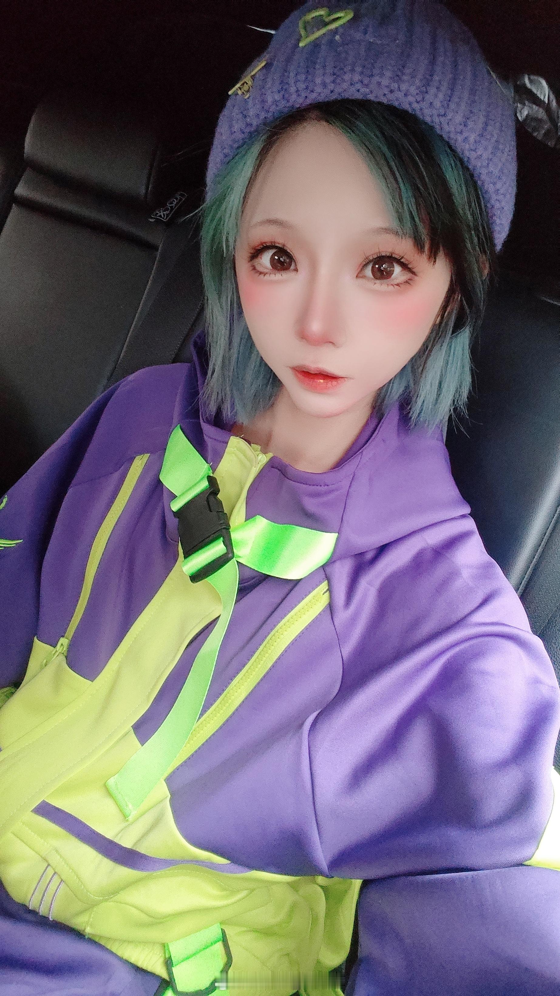 又是穿童装的一天～ ​​​