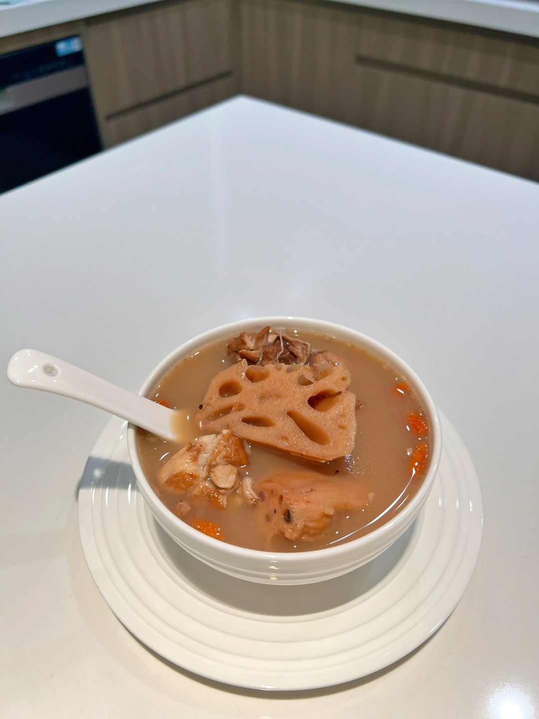 秋季食补|不时不食的莲藕排骨汤