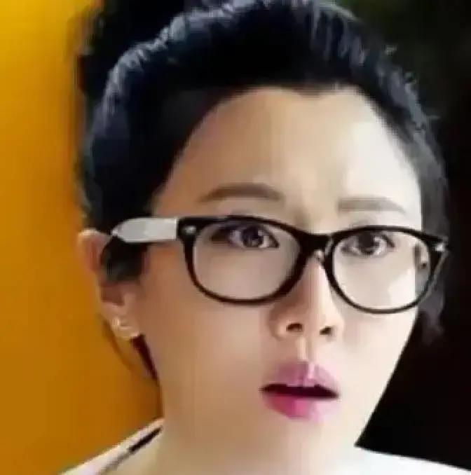 “宋丹丹儿媳被气到停更”
 
英如镝一句“嫂子管得严”，节目播出24小时，王博谷