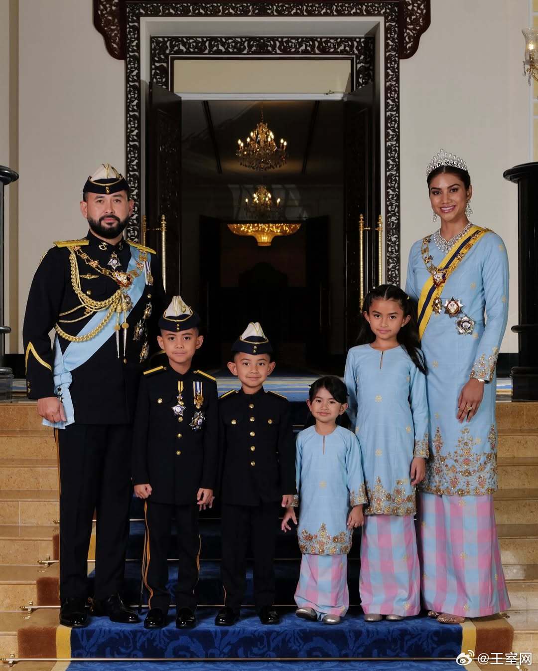 马来西亚王室🇲🇾4月6日，柔佛王室发布公告柔佛王储伊斯马尔和王储妃卡丽达迎来