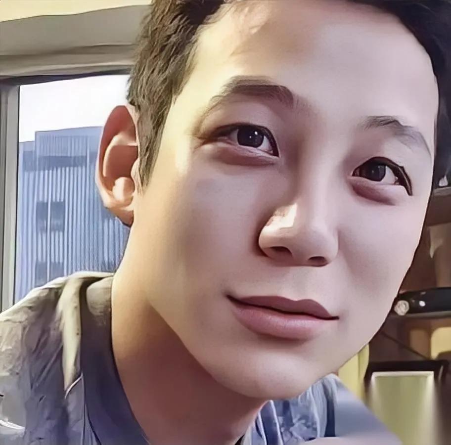 爆了！网红圈又出大事儿！

木子李直播突然崩了，百万粉丝跑光、商家连夜撤约，惨兮