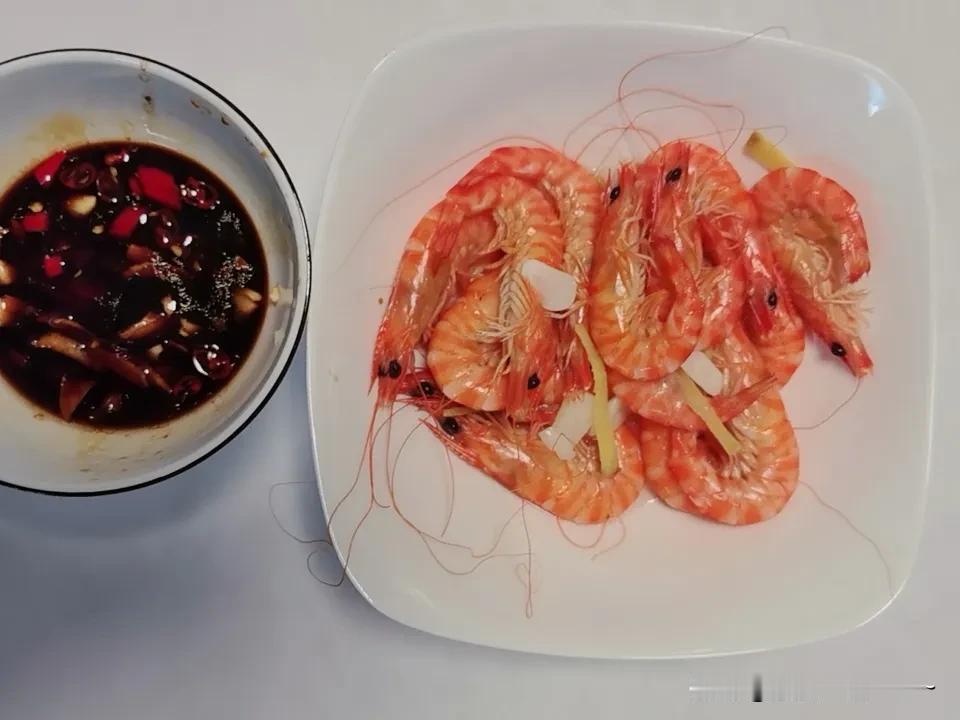 是这样的，感觉现在消费好高啊，今天就赚了100多块钱，结果晚上下班之后去菜市场买
