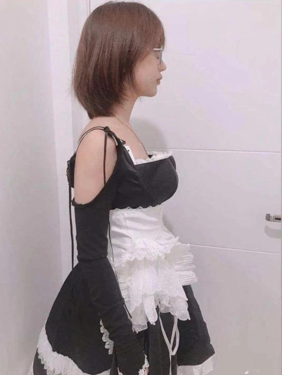[尬笑]飞机场妹子穿吊带抹胸是什么效果？