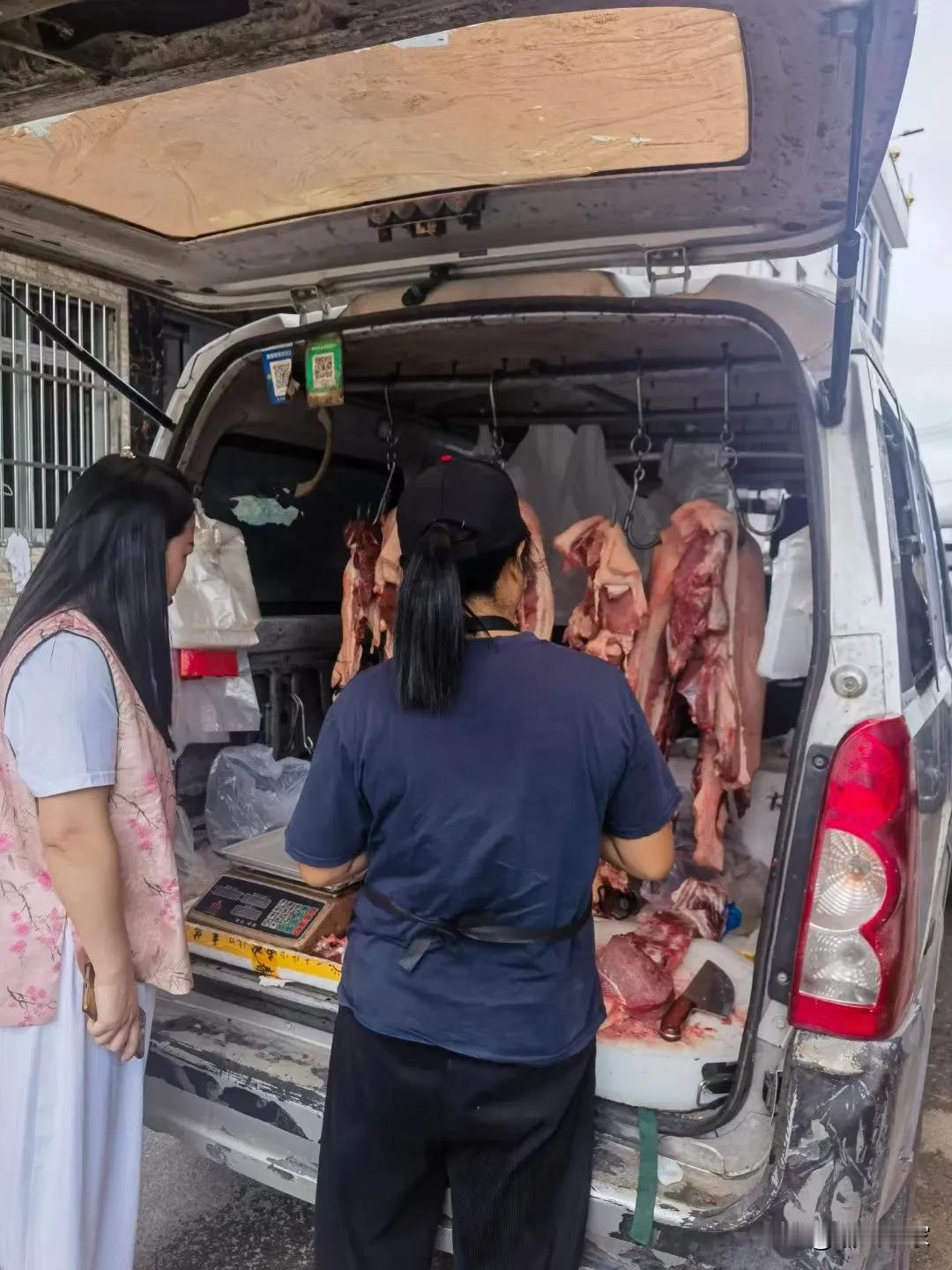 #街头摄影照片#乡村街头一幕