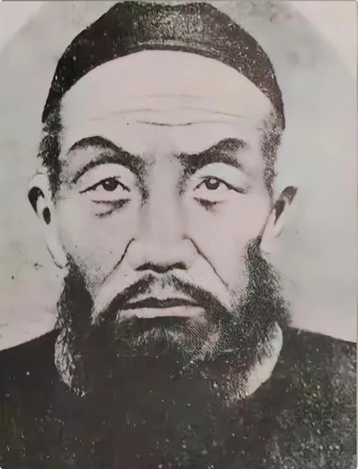 曾国藩说：
“晨不起，万事荒，
幼不学，一生忙。”

老话总讲“一日之计在于晨”
