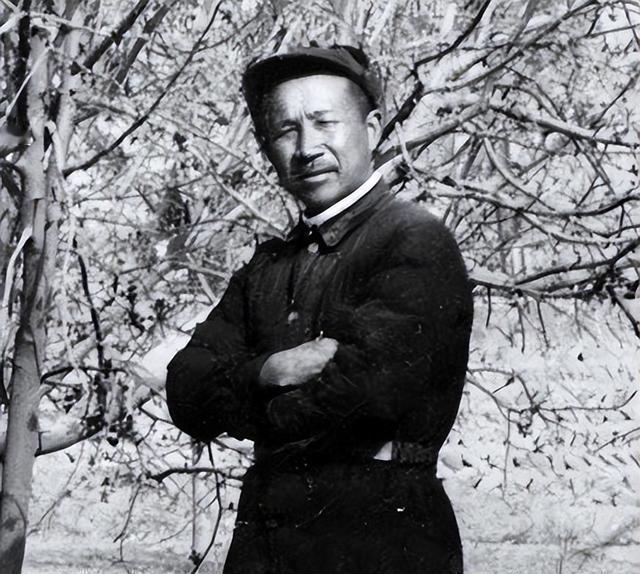 他的入党时间早于朱德，资历之深令人惊叹，授勋时却与元帅军衔擦肩而过！1955年，