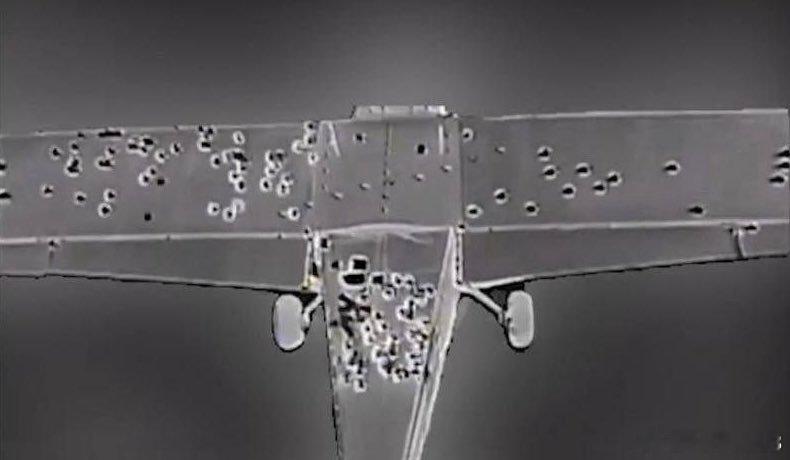 乌军 E-300 重型攻击机，3000 公里，250 公斤弹头。图像显示，它被大