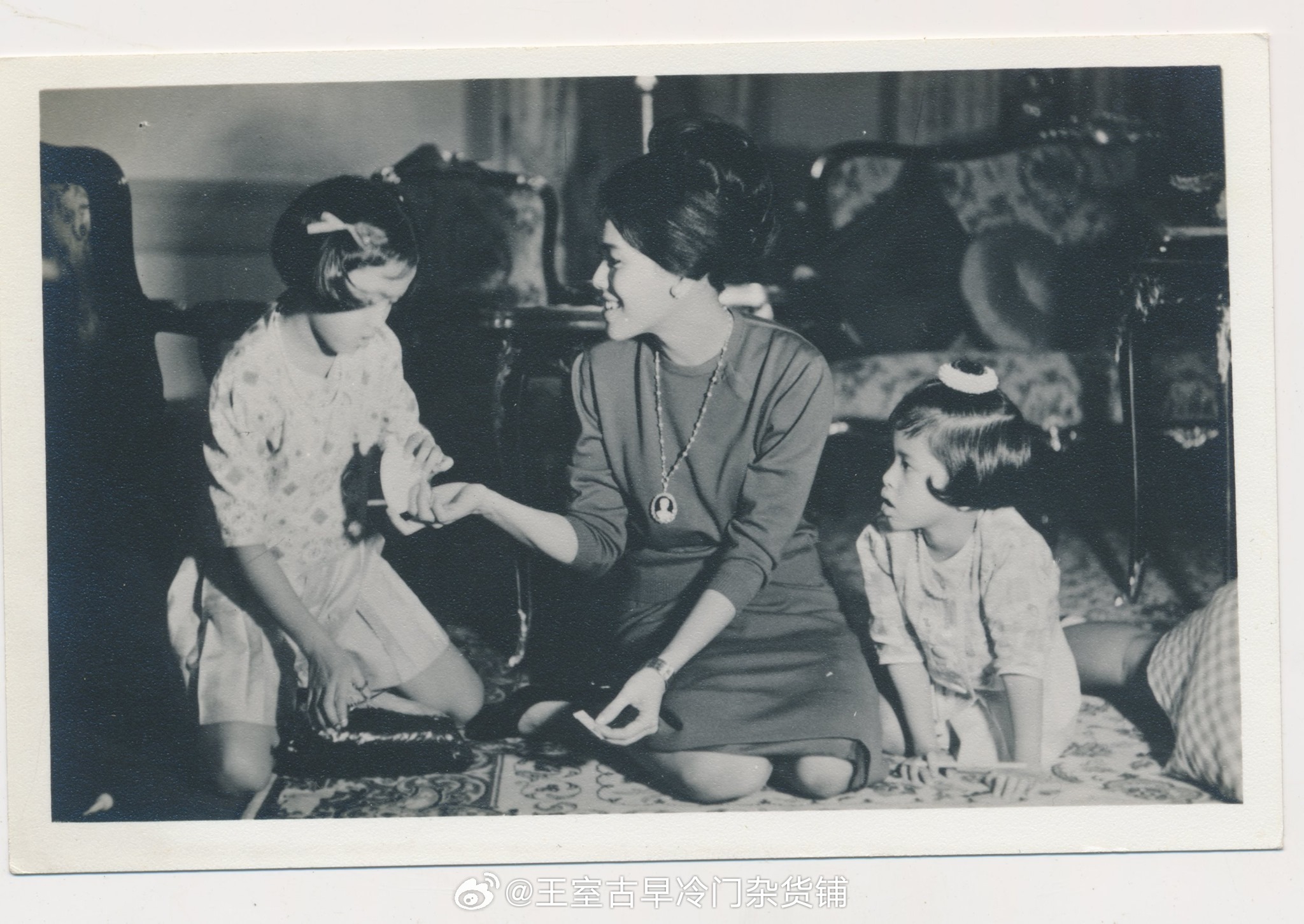 王室王室泰国王室诗琳通 老照片：大婶过生日，暹罗瓜路晒珍藏的黑白照片。哎，别说，